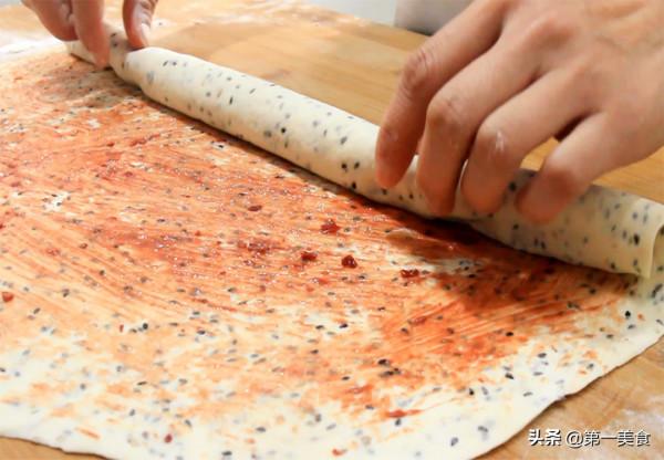 把豆腐乳捲到花捲裡,沒想到這麼好吃,鬆軟又勁道,比包子還香 把豆腐乳捲到花捲裡,沒想到這麼好吃,鬆軟又勁道,比包子還香