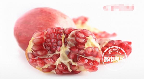 女童一口氣連籽吃掉3斤石榴，幾天後肚子劇痛，醫生：很危險