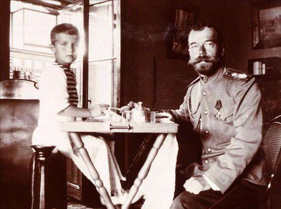 103年前，俄國末代沙皇尼古拉二世全家被蘇俄政權處決始末