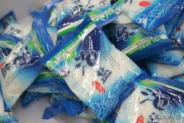 食用鹽，到底買“海鹽”還是“精鹽”？區別用途大，別再買錯了