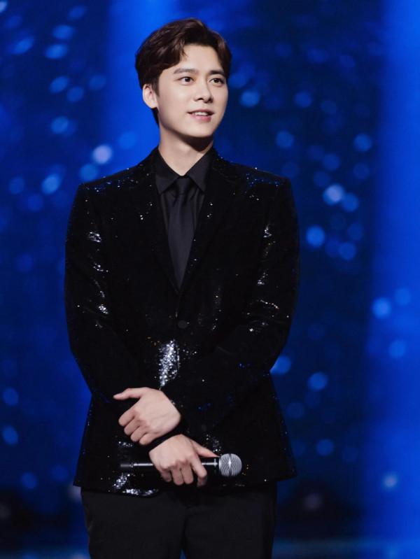 內娛穿西裝最好看的十位男明星：肖戰氣質絕佳，任嘉倫一人千面