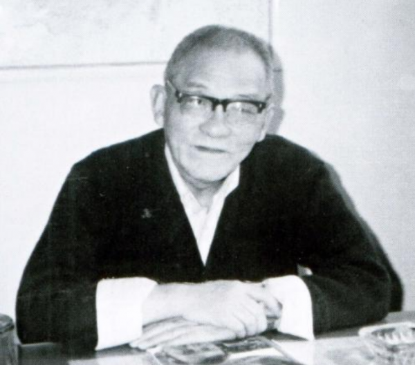 父親去世，遺言讓兒女困惑，93年中央領導稱：他的身份可以解密了