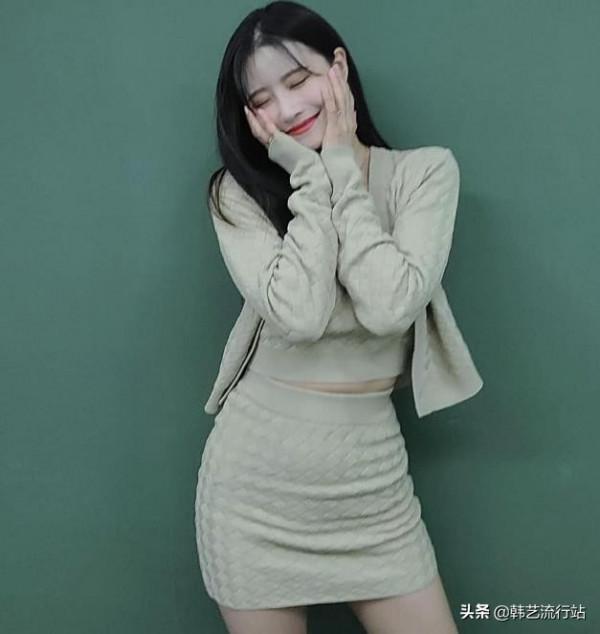 秋冬針織毛衣的無限蛻變,請看毛衣款式選擇的重要性 秋冬針織毛衣的無限蛻變,請看毛衣款式選擇的重要性