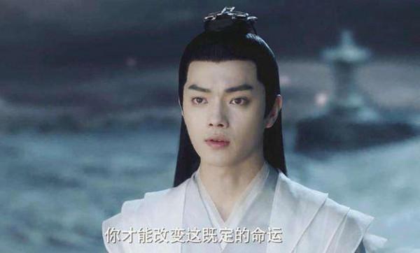 李易峰水桶腰醒目、許凱腫成胖頭魚，顏值再高，發福了也別演古偶