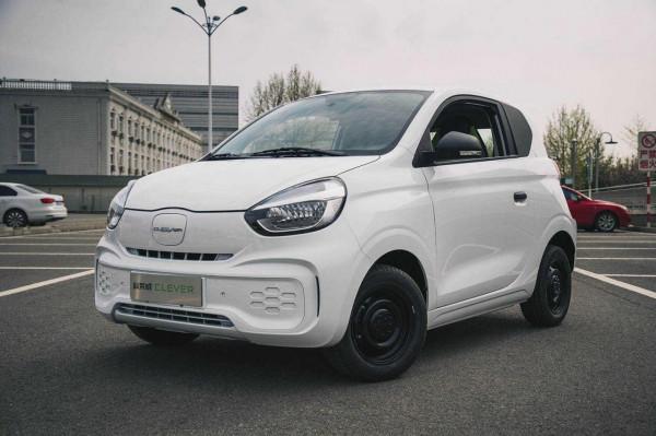 8月新能源銷量排行：比亞迪屠榜，Model3跌出前15，蔚來風光不再