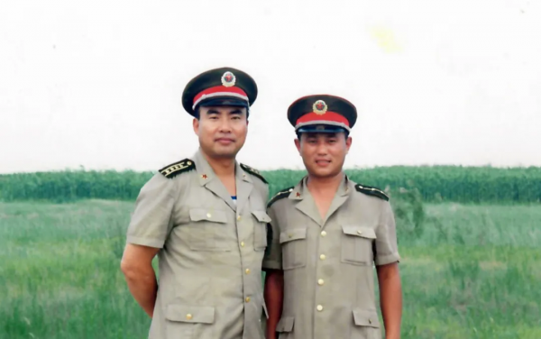 【八一專刊】從“軍裝綠”到“檢察藍”,角色己變初心不改 【八一專刊】從“軍裝綠”到“檢察藍”,角色己變初心不改