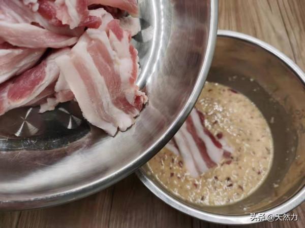 無法超越的五花肉下酒菜,香而不膩,做法簡單,一口一塊真過癮 無法超越的五花肉下酒菜,香而不膩,做法簡單,一口一塊真過癮