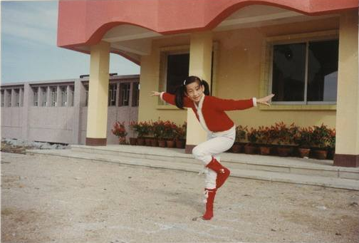 挺大肚撐起一個家的秦海璐，產後婆婆待她親如女兒，今仍幸福甜蜜