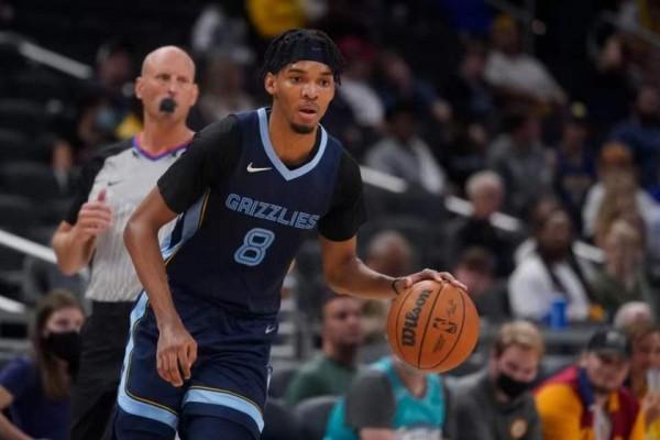 他是詹姆斯的侄子，進NBA後又長高2英寸？今天爆發，助隊擊敗勇士