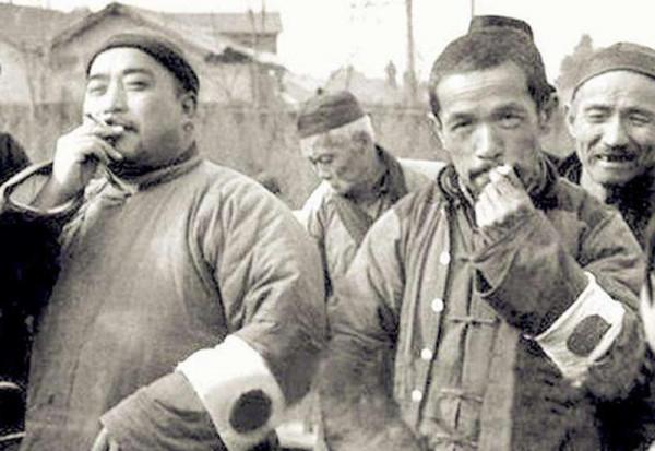 新四軍團長率整團人投降日軍，潛伏特工請示鋤奸，粟裕回：自己人