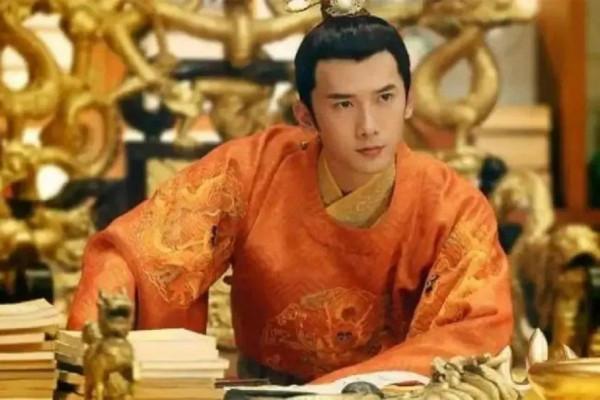 朱厚照玩十幾年明朝都沒事，為何胡亥玩三年，就把秦朝搞亡國了？