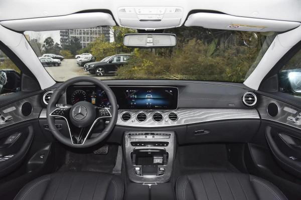 解讀全新賓士E級，軸距3079mm，科技配置豐富，售價43.99萬起