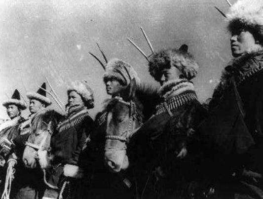 不讓部下回家惹出兵變，馬家軍樂家灣內訌，幾乎殺死繼承人馬繼援