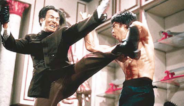 2009年石堅去世,曾一拳打傷李小龍,為何從影53年卻甘當綠葉? 2009年石堅去世,曾一拳打傷李小龍,為何從影53年卻甘當綠葉?