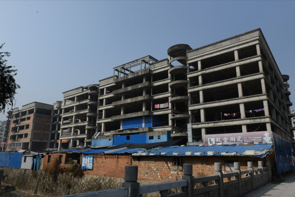 什麼是爛尾樓？怎麼才能避免買到呢？萬一買到需要注意點什麼