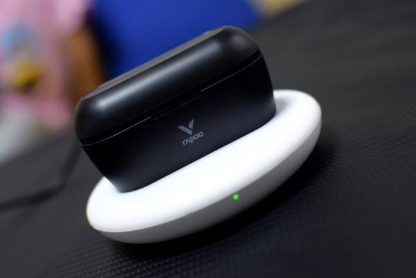 雷柏VM700S背光無線遊戲耳機：無線充電、無感延遲