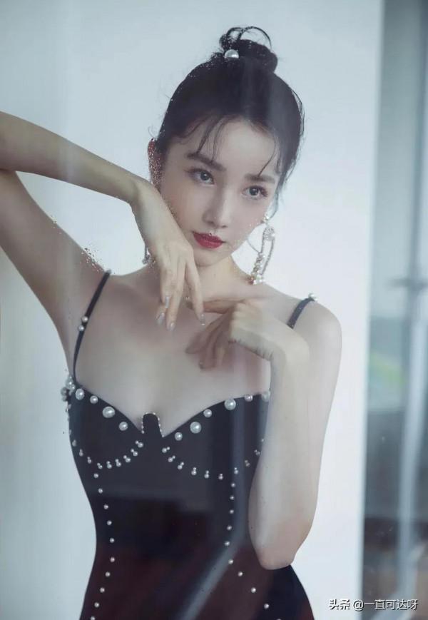 演技好，身材優秀的陳小紜，現實版的在逃公主吧