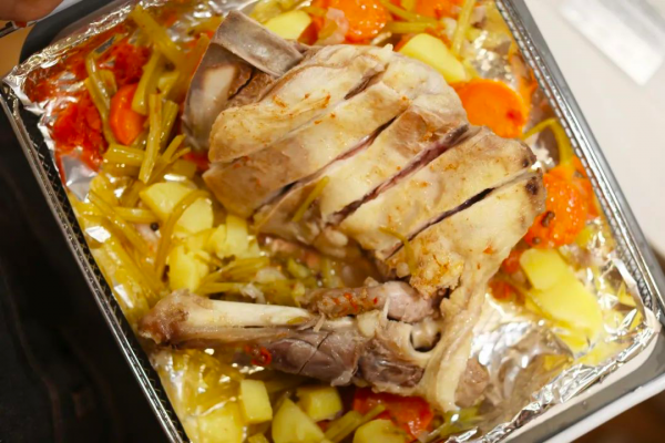 一口就把人饞哭！奶香濃郁無羶味的羊肉今年冬天必須安排上