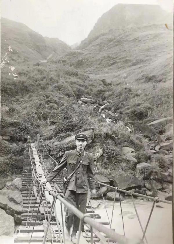 軍校畢業不到20歲，分配到馬邊人武部，這裡是夢開始的地方