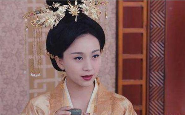 日本多次索要她的頭髮，從一縷到1寸，我國發現異常：半寸也不給