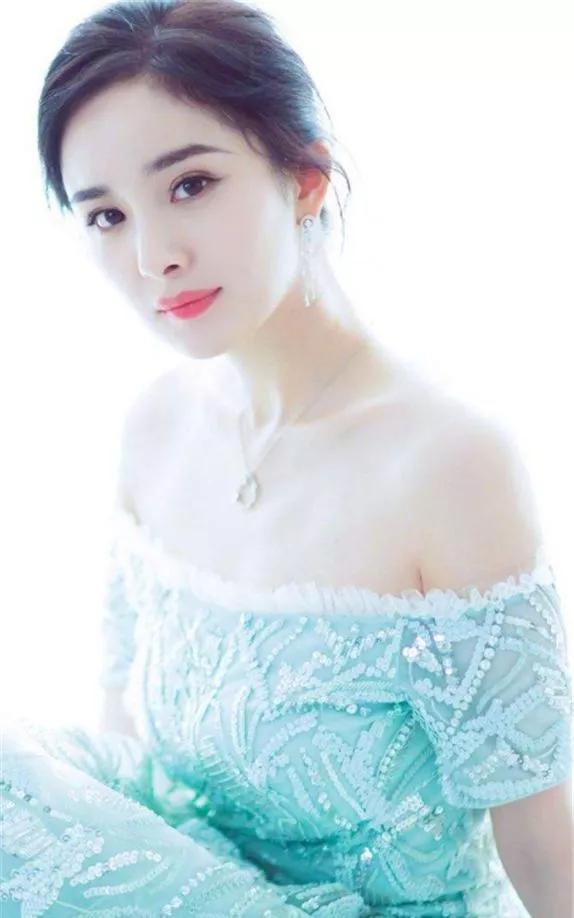 楊冪美照一冊，欣賞