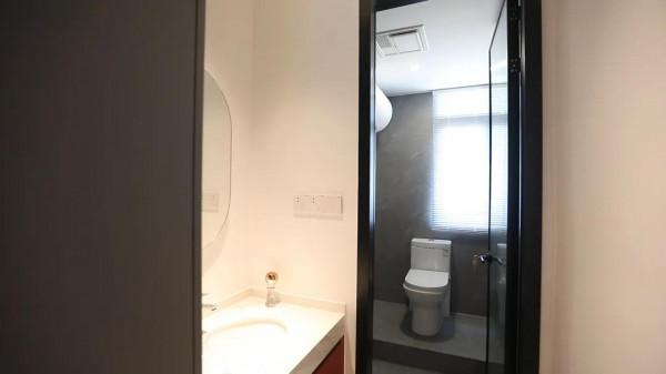 為孩子買50m²二手學區房，拆掉一扇門，一面牆，老破小大翻身