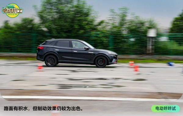 底盤緊 轉向精 場地試駕R汽車MARVEL R