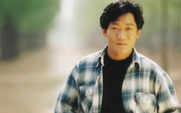 謝東：被傳是侯寶林私生子，王朔豪賭100萬，喊話侯耀華驗其真身