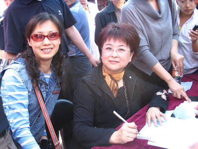 央視知名女主持肖曉琳:55歲宣佈退休,迴歸家庭4個月後遺憾離世 央視知名女主持肖曉琳:55歲宣佈退休,迴歸家庭4個月後遺憾離世