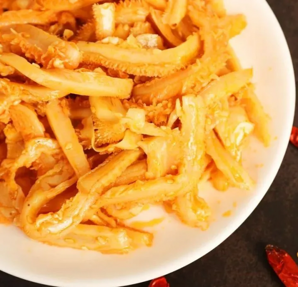 香辣牛肚,麻辣Q彈,連筋帶肉,都是濃濃的香辣味,越嚼越帶勁 香辣牛肚,麻辣Q彈,連筋帶肉,都是濃濃的香辣味,越嚼越帶勁