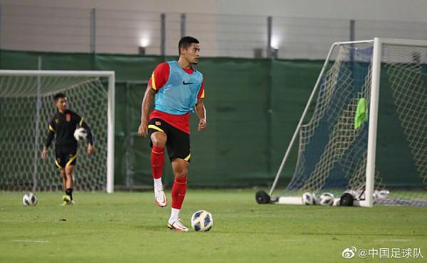 足協領導+國足隊內管理層與恆大國腳談心 安撫情緒