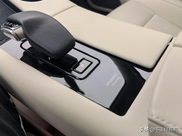 華為智慧座艙，真的智慧嗎？問界M5給你答案