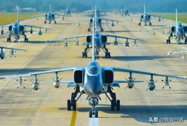 各國戰機服役情況：多代混編為主