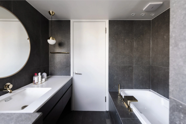 166㎡只有夫妻倆居住，沒有花裡胡哨的造型設計，乾淨得恰到好處