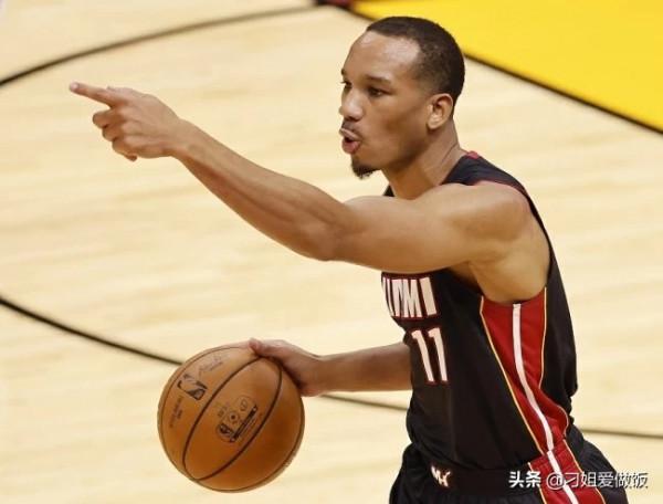 再見，費爾蒂塔！哈登2換15交易虧了，3+2後衛沒有為火箭出戰