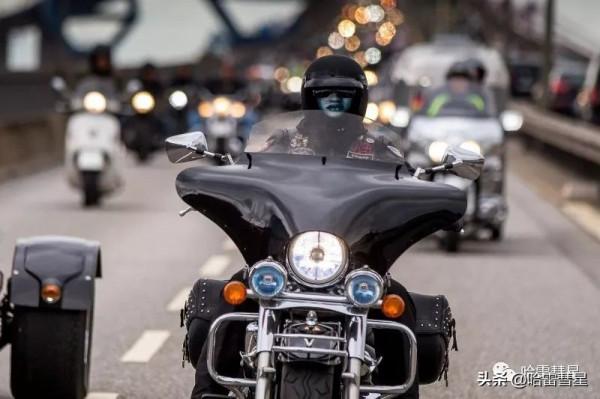 「 滾雷之聲 」數萬輛哈雷的巡遊活動 「 滾雷之聲 」數萬輛哈雷的巡遊活動