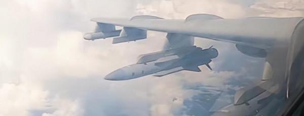 “轟-6家族新成員”，國產轟-6J帶彈實訓，提升海航部隊戰力