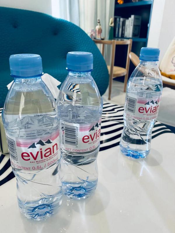 東山小憩，拾隅為家