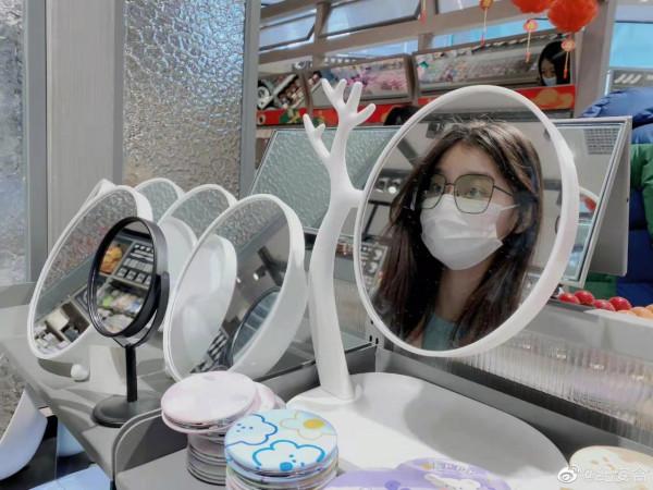 童星也內捲了？張籽沐13歲演高中生，小溫宜紀姿含卻沒小時候火？