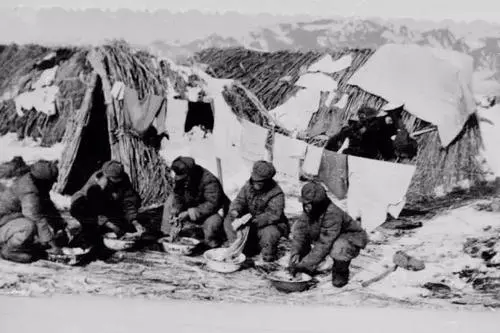 軍農史話——從地窩子崛起廣廈千萬間 軍農史話——從地窩子崛起廣廈千萬間