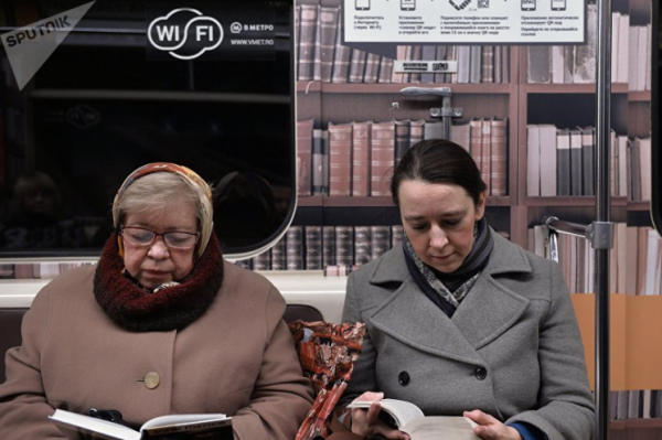 歎為觀止!莫斯科地鐵究竟有多豪華 歎為觀止!莫斯科地鐵究竟有多豪華