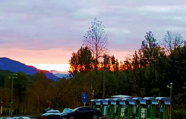 ​十月的喇叭溝彩葉漫山溪水潺潺美翻啦! ​十月的喇叭溝彩葉漫山溪水潺潺美翻啦!