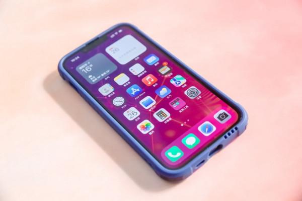 iPhone13使用者真實分享，手機到手後我還剁手了這幾樣好物