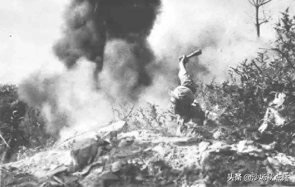 30發子彈+300枚手榴彈，殲敵400人全班無陣亡，志願軍班長真神