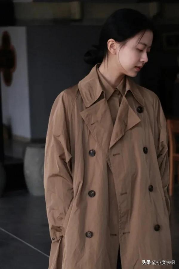 必備的一件外套,讓我暫且稱它為“福爾摩斯可收納風衣”面料 必備的一件外套,讓我暫且稱它為“福爾摩斯可收納風衣”面料
