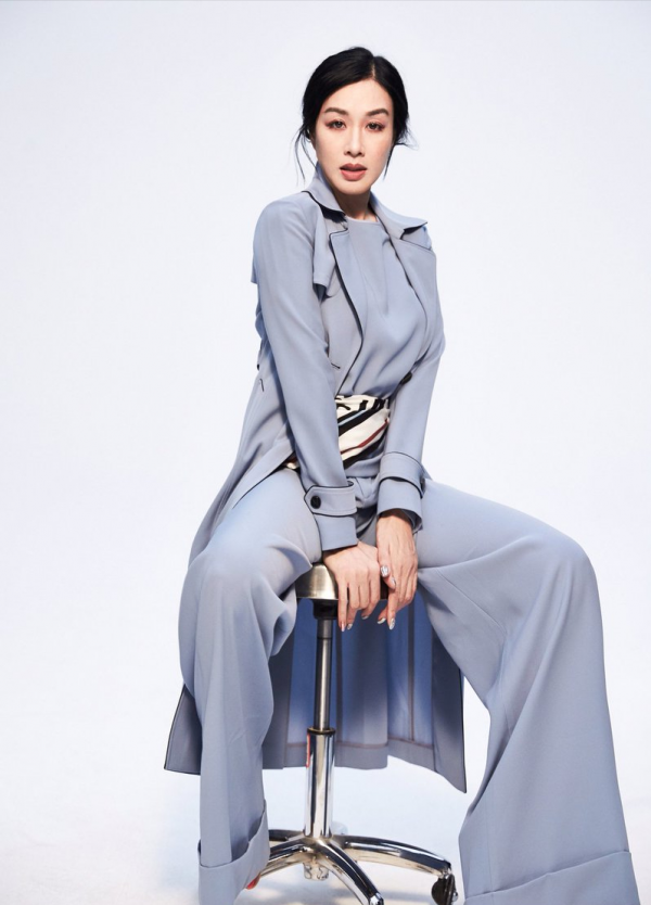 “人魚公主”鍾麗緹:為何怒甩著名音樂人,嫁小12歲的山東男人? “人魚公主”鍾麗緹:為何怒甩著名音樂人,嫁小12歲的山東男人?