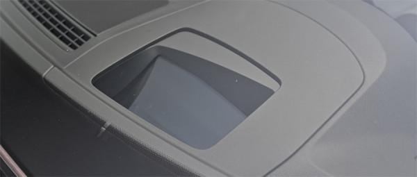 大塊頭也可以很好開！底盤、車機全新升級，試駕新款大眾途昂