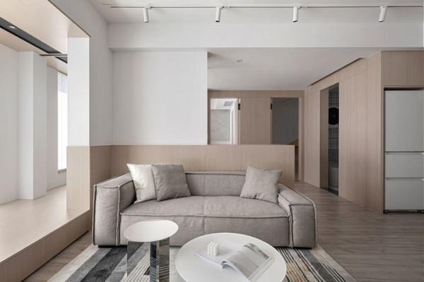 89㎡原木白加黑，只拆一面牆全屋都亮了，一屋子的櫃子都藏著心機