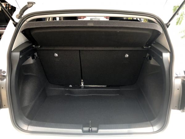 探店丨大眾探影,小身材大空間,好停車,就是價格有點貴 探店丨大眾探影,小身材大空間,好停車,就是價格有點貴