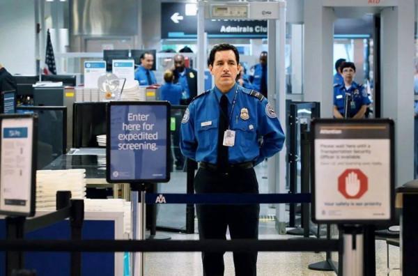 劫掠伊朗石油後,美國換了種姿勢“搶劫”中企,中方:將採取措施 劫掠伊朗石油後,美國換了種姿勢“搶劫”中企,中方:將採取措施